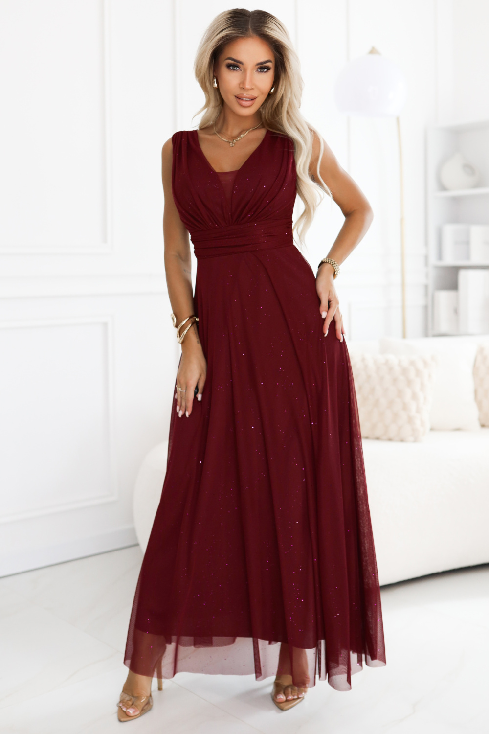Long dress model 218947 Numoco