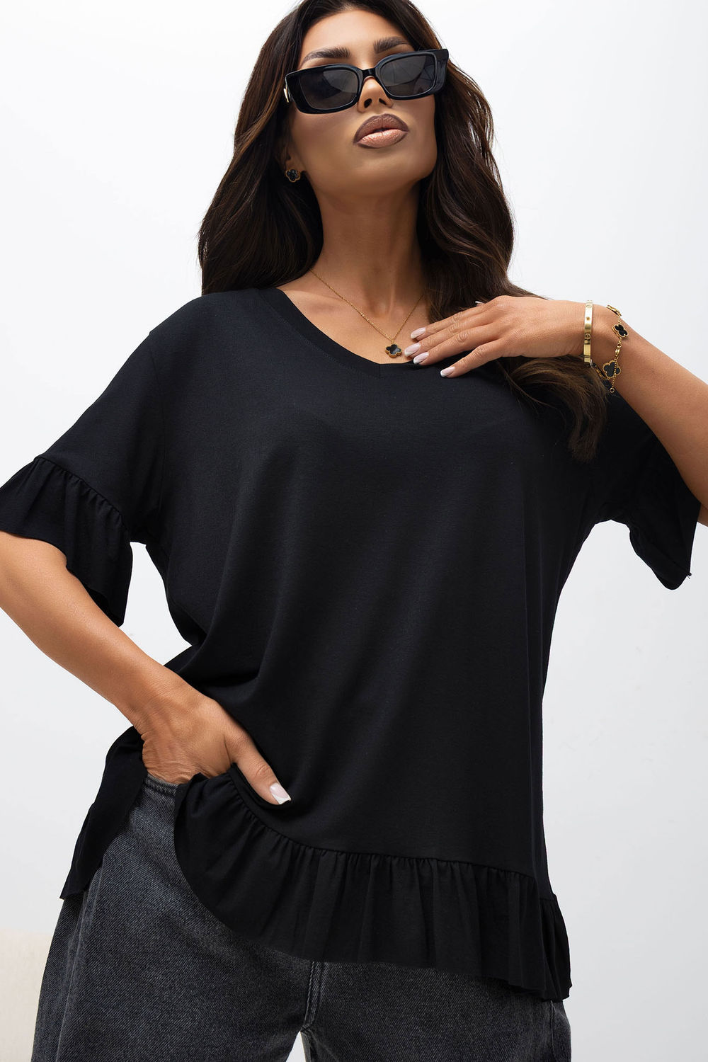 Blouse model 228069 Relevance