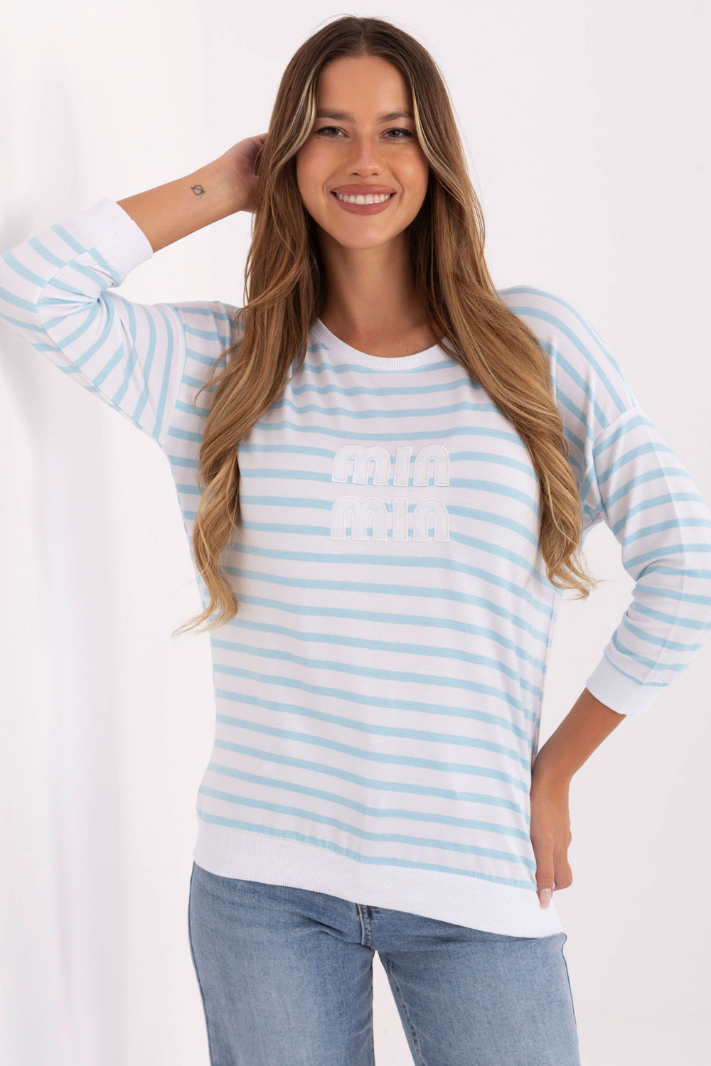 Blouse model 217309 Relevance