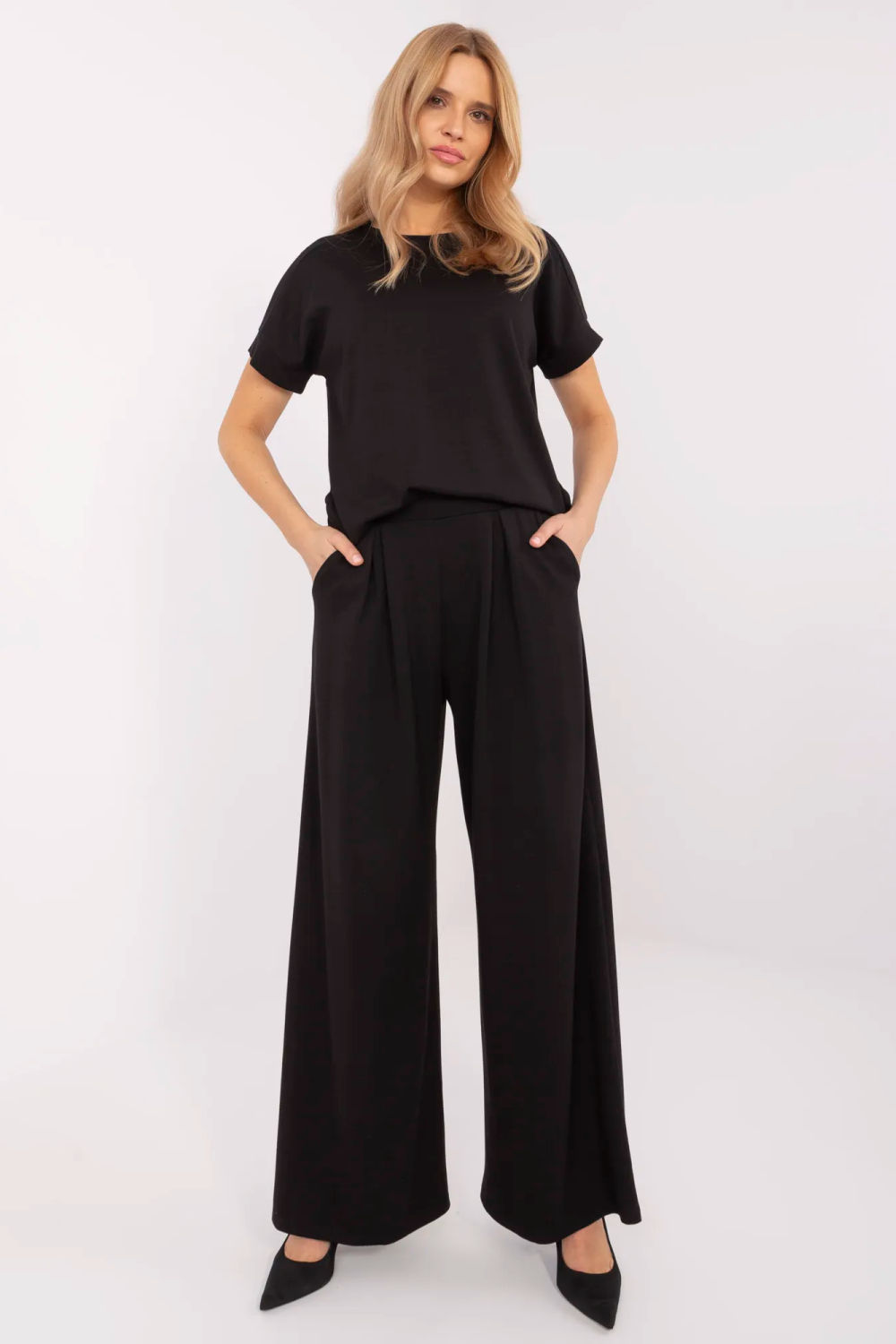 Tracksuit trousers model 209835 Relevance