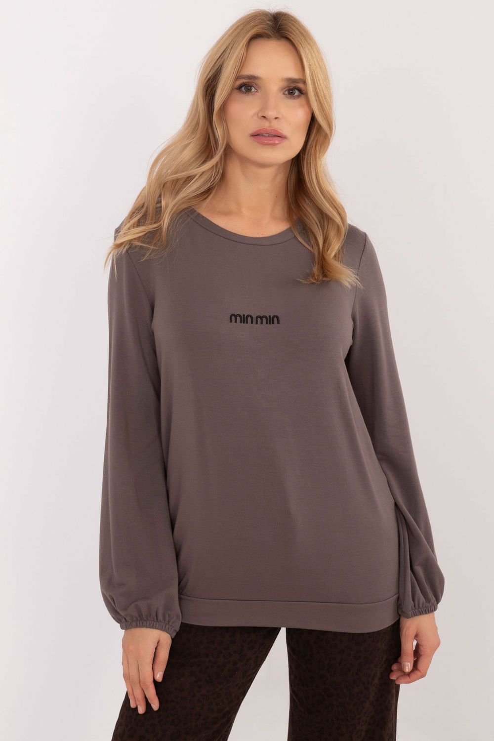 Blouse model 208239 Relevance