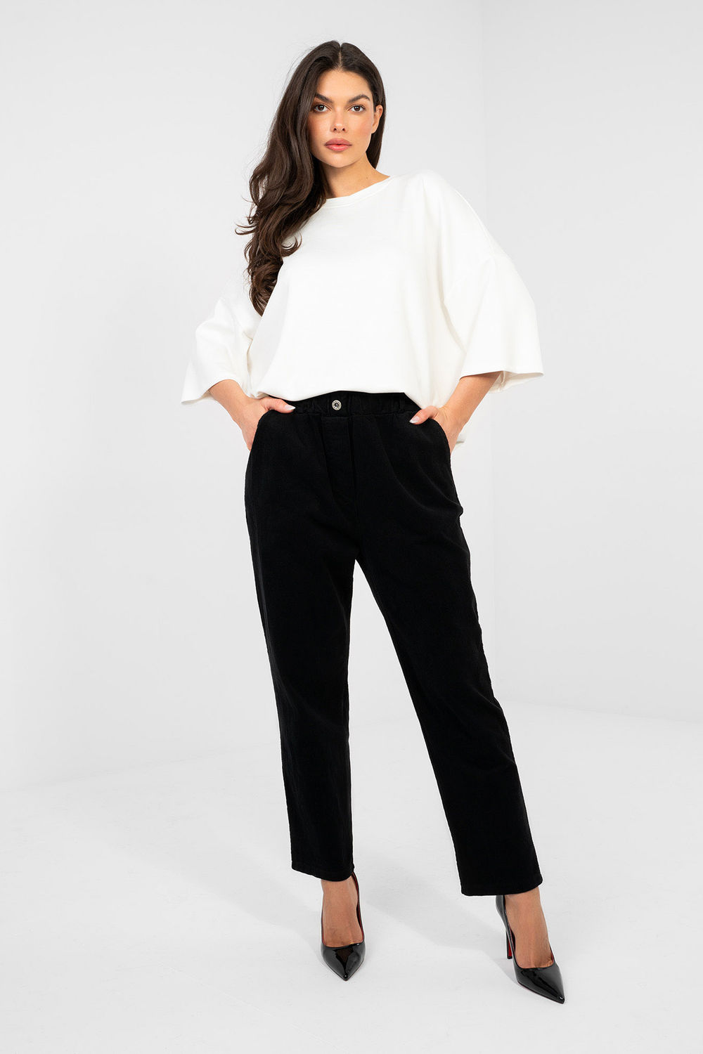corduroy trousers model 224841 Italy Moda