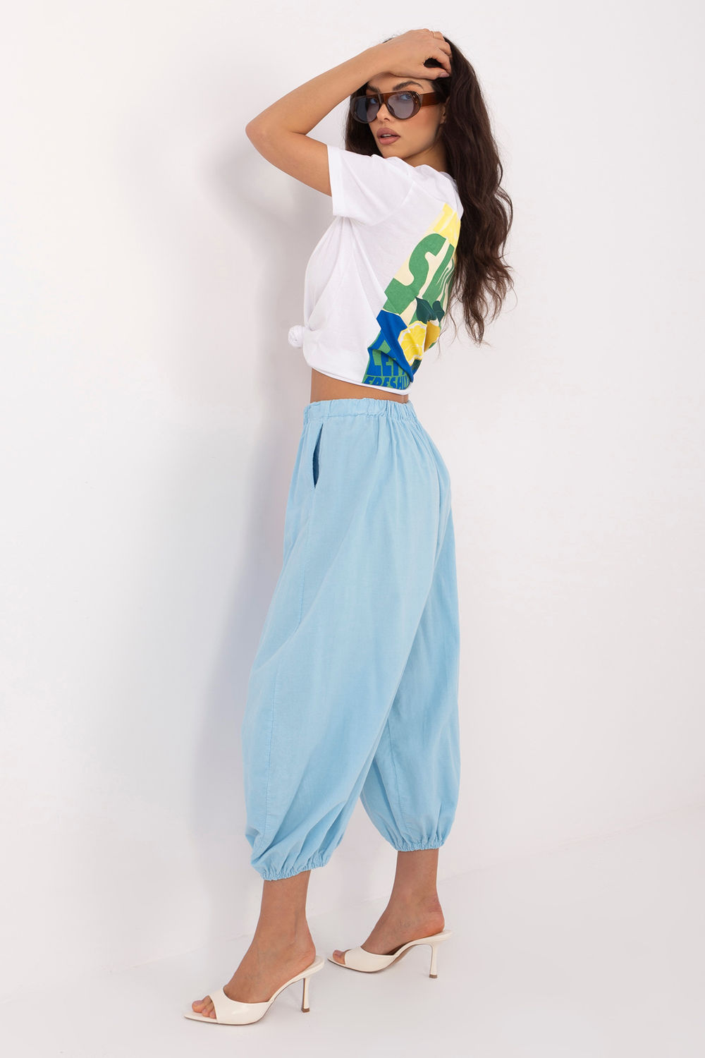 corduroy trousers model 226230 Italy Moda