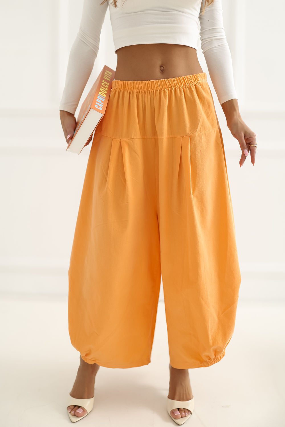 corduroy trousers model 226454 Italy Moda