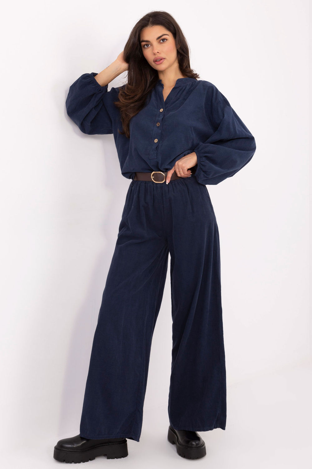 corduroy trousers model 220281 Italy Moda