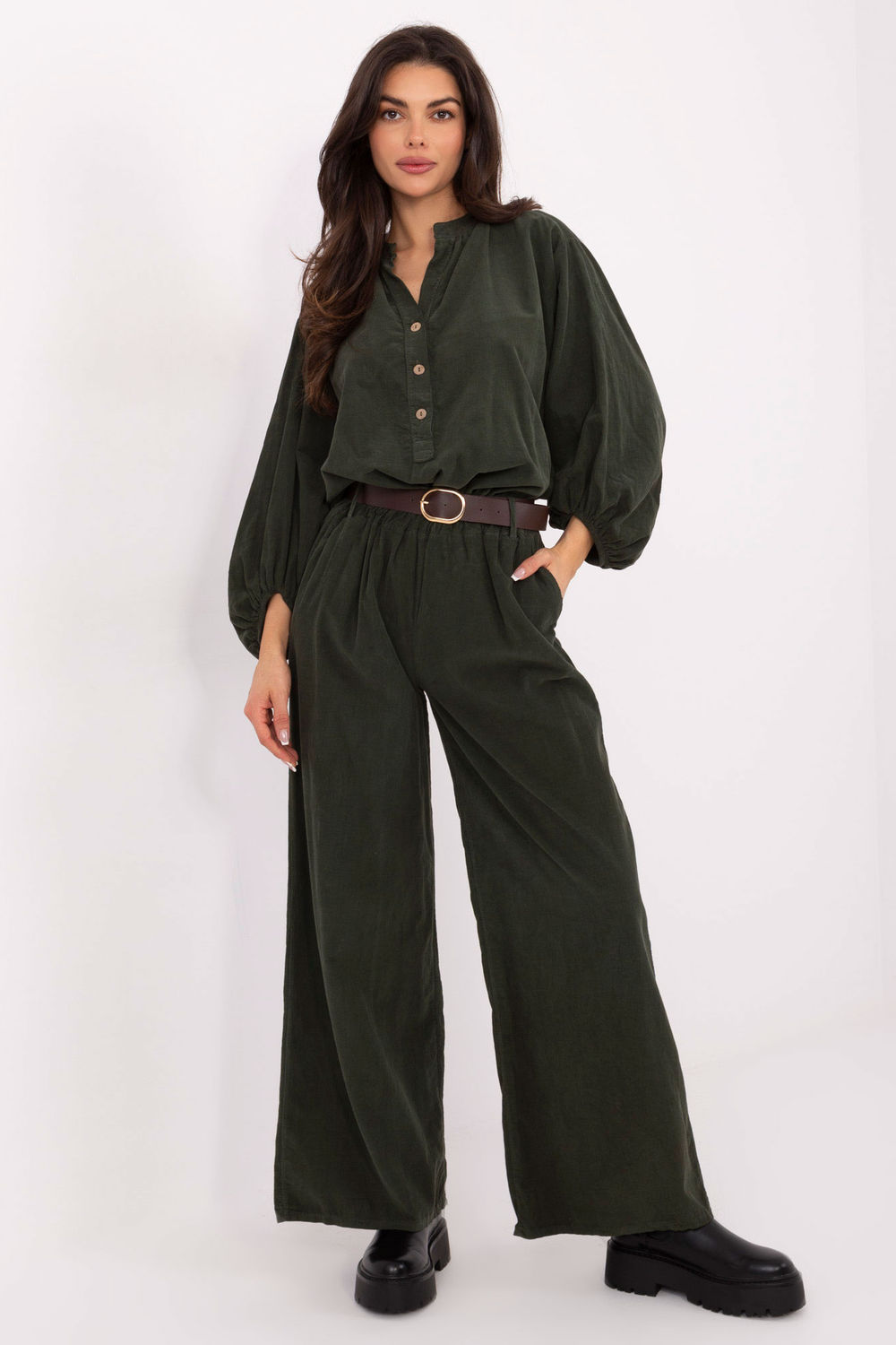 corduroy trousers model 220283 Italy Moda