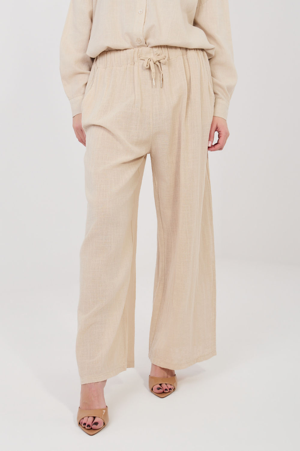 Women trousers model 225494 Italy Moda