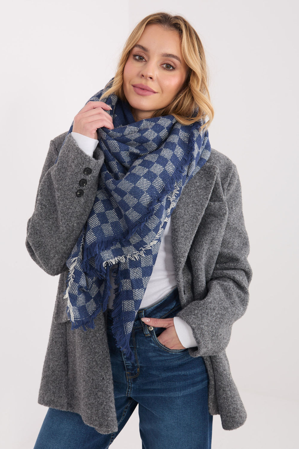 Shawl model 222304 AT