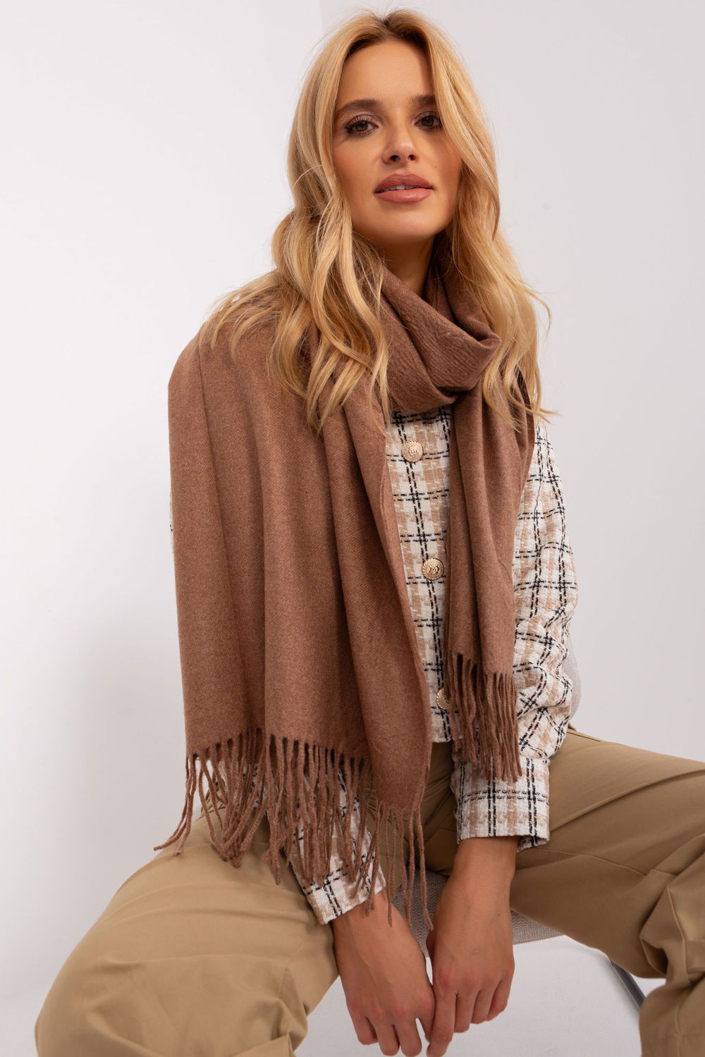 Shawl model 187605 AT