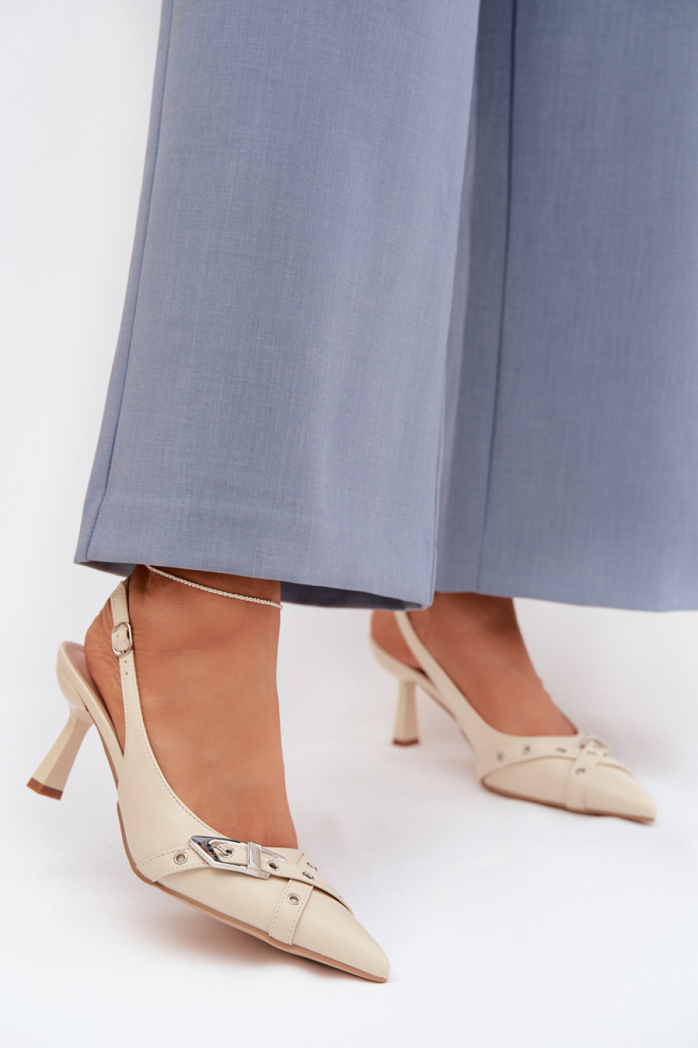 Heel sandals model 225228 Step in style