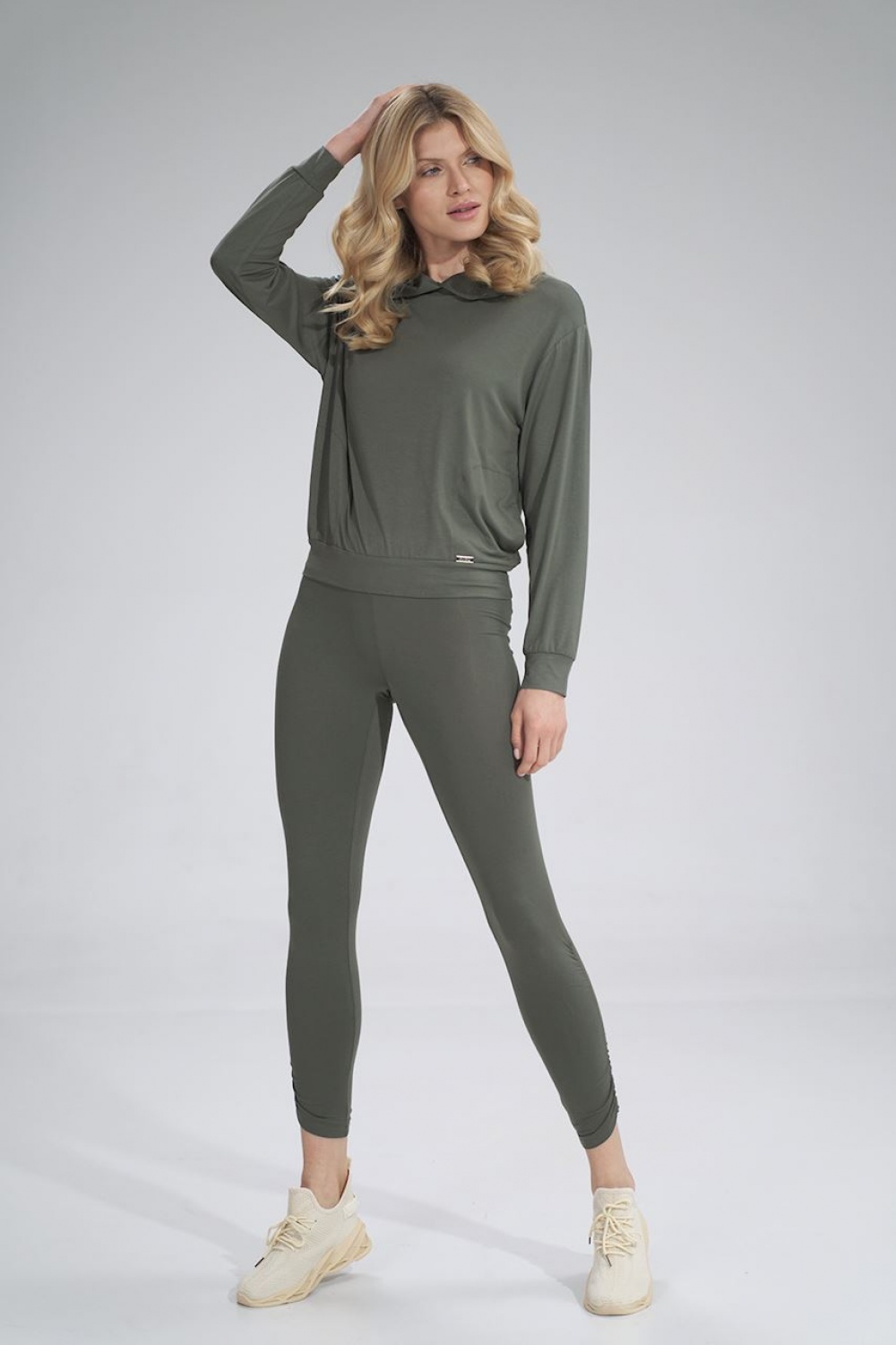Long leggings model 155966 Figl