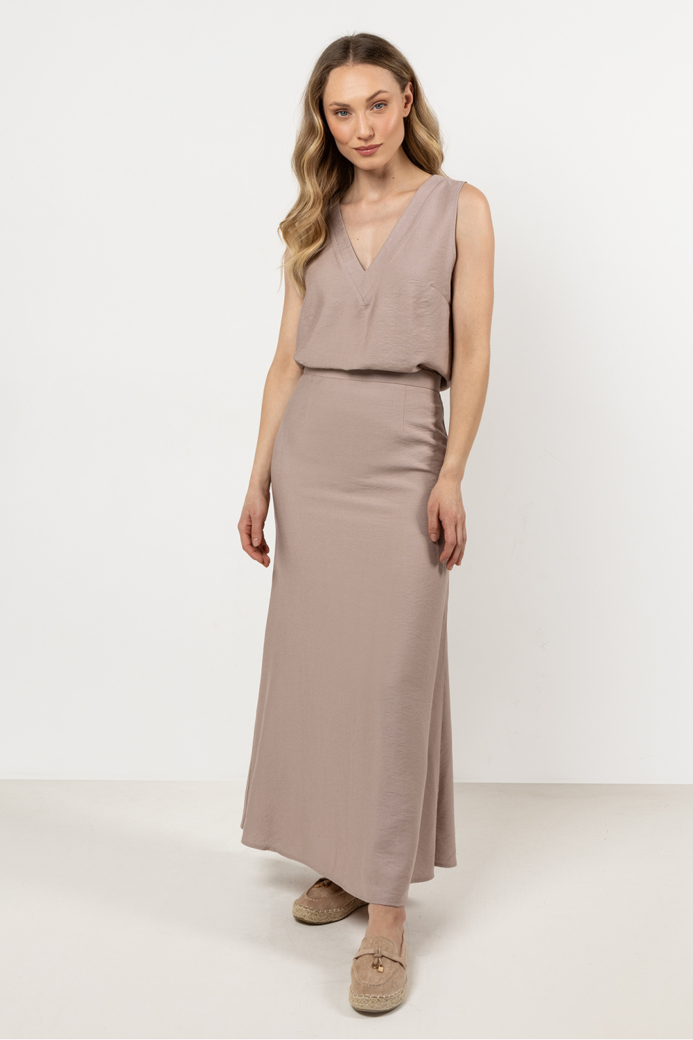 Long skirt model 212208 awama