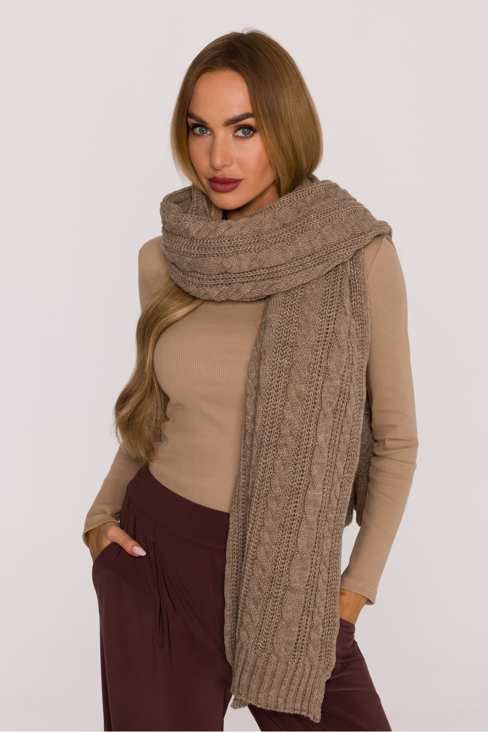 Shawl model 219544 Moe