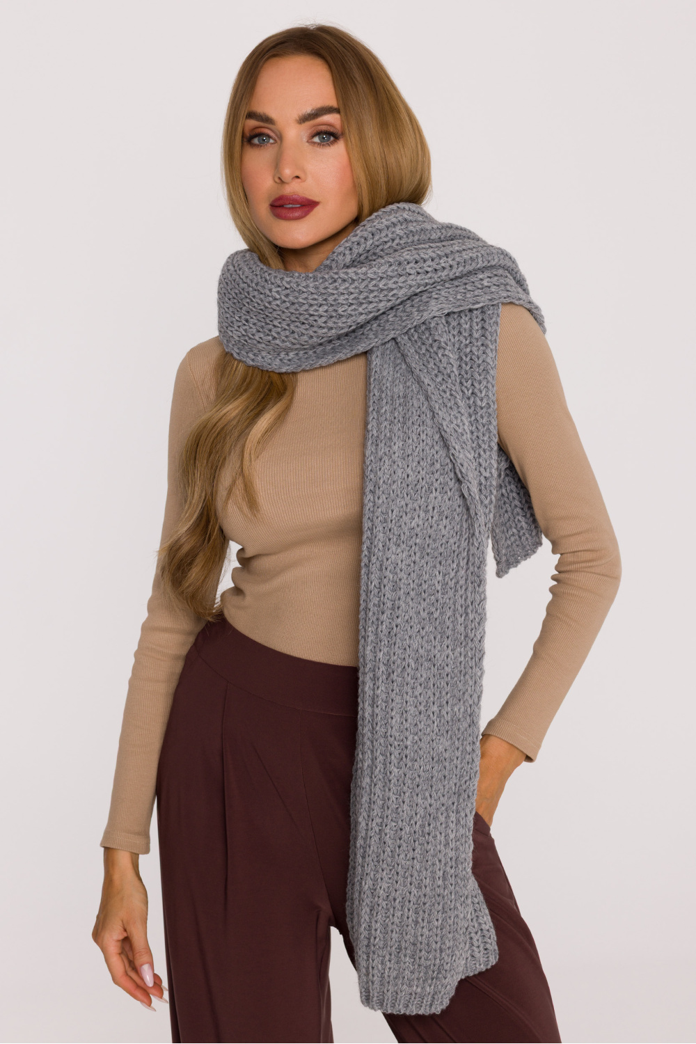 Shawl model 219550 Moe