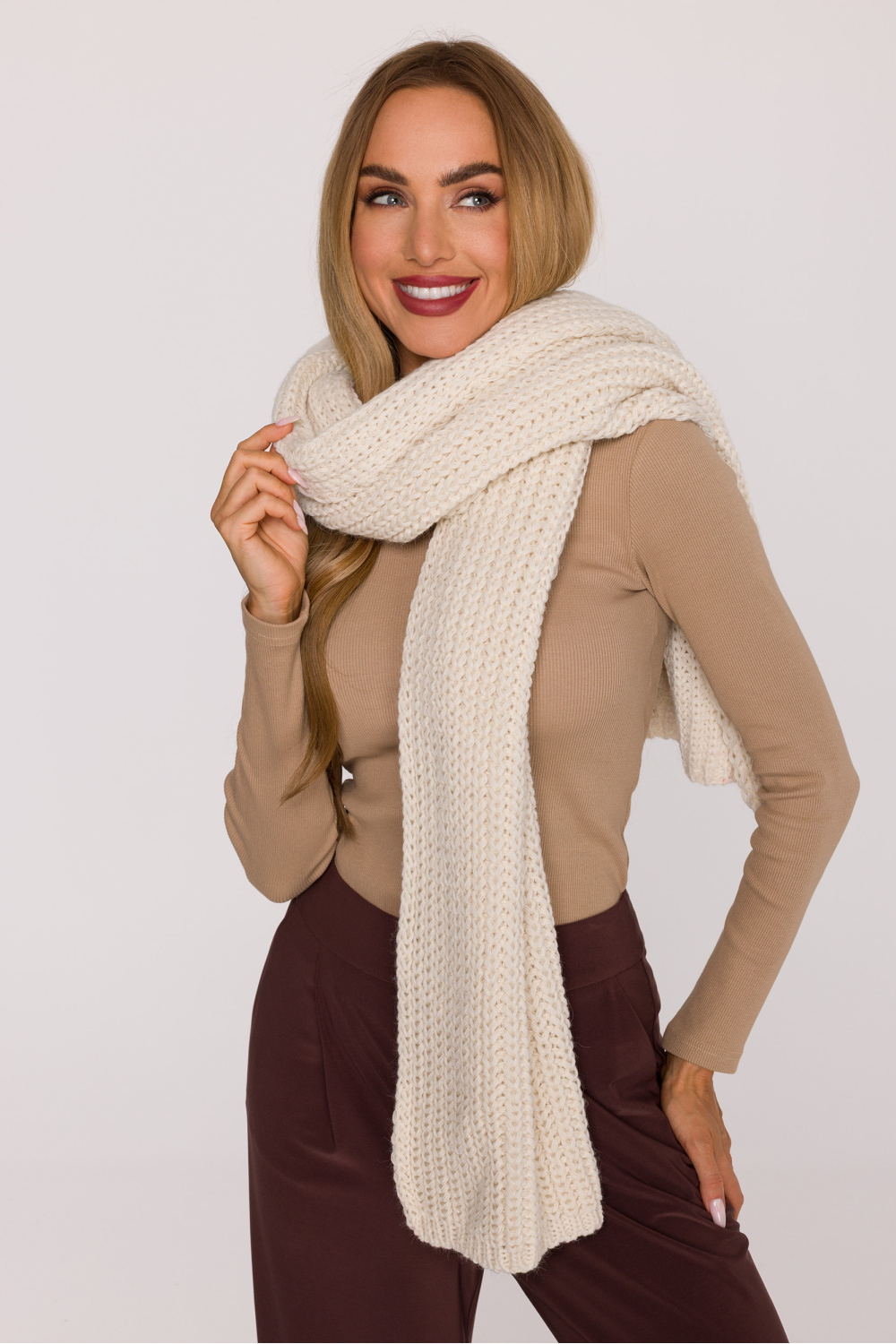 Shawl model 219551 Moe