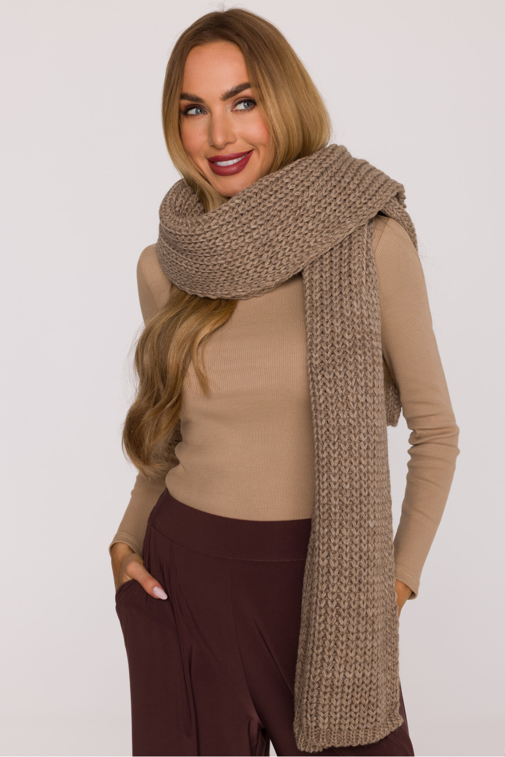 Shawl model 219553 Moe