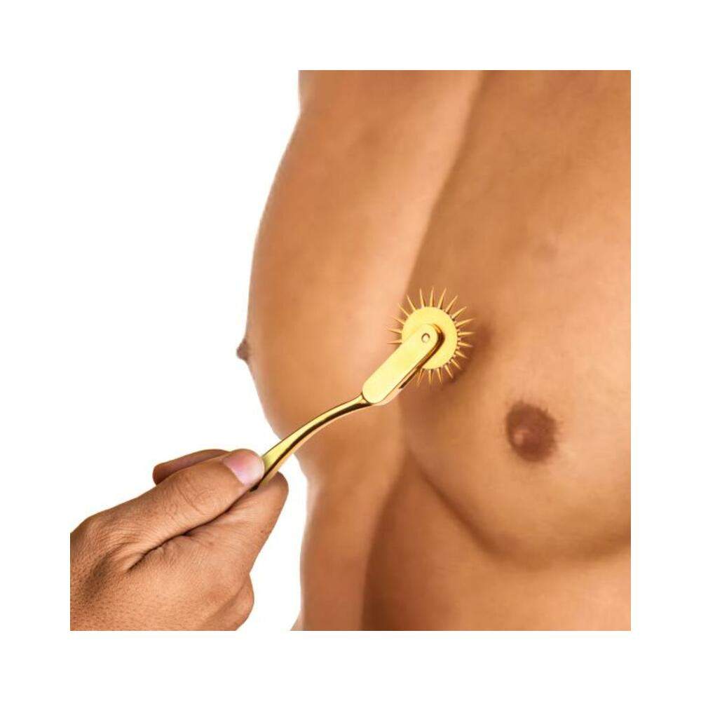 Thunder Stroker Sucking Masturbator